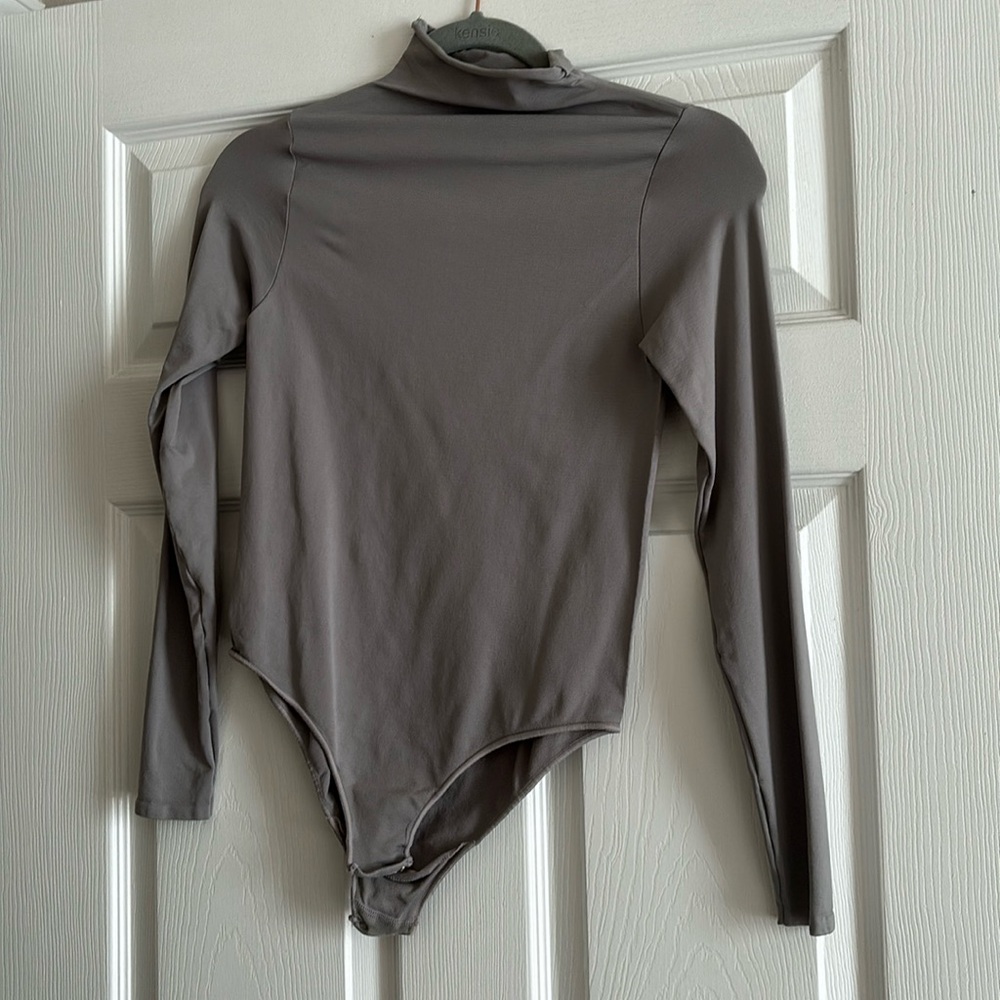 Skims Essential Mock Neck Long Sleeve Bodysuit